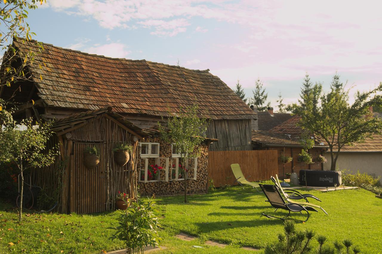 Fruktarium Vendeghaz Hotel Trizs Exterior photo